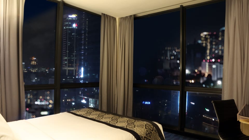 Standard Double Room, 1 Queen Bed | Premium bedding, minibar, desk, laptop workspace