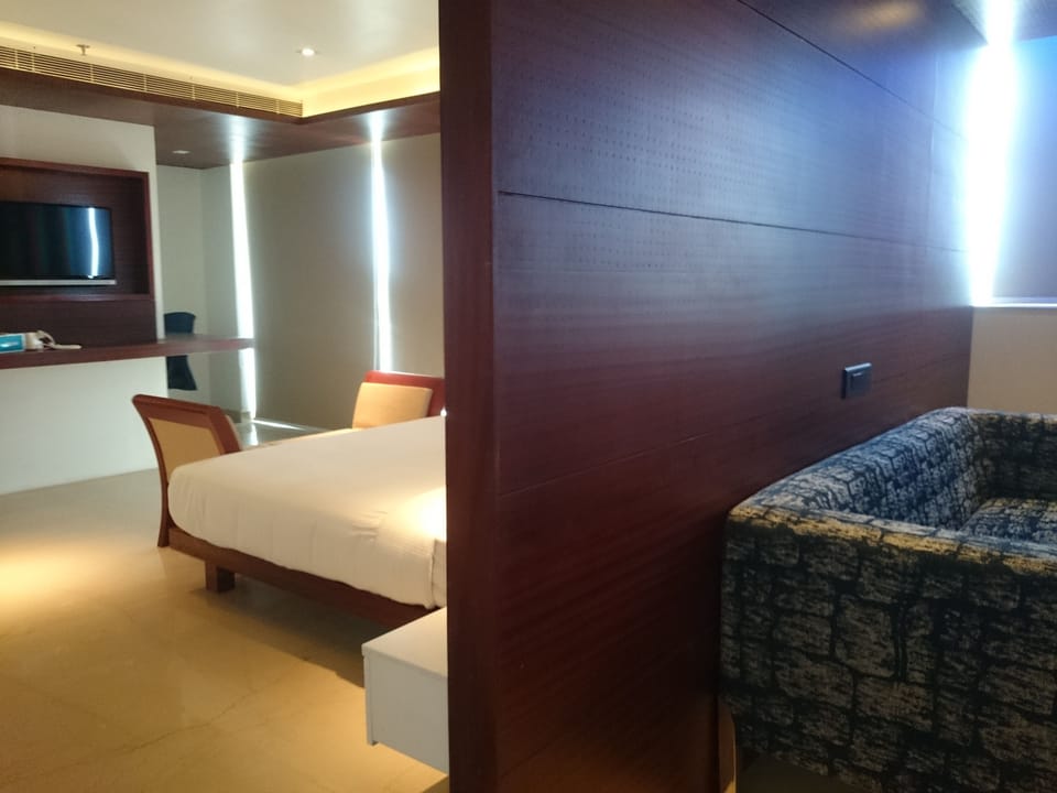 Presidential Suite | 1 bedroom, minibar, in-room safe, desk