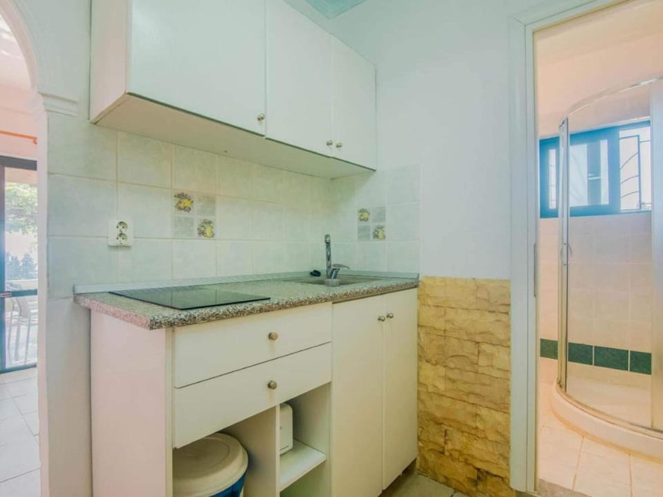 Apartment | Private kitchen | Coffee/tea maker