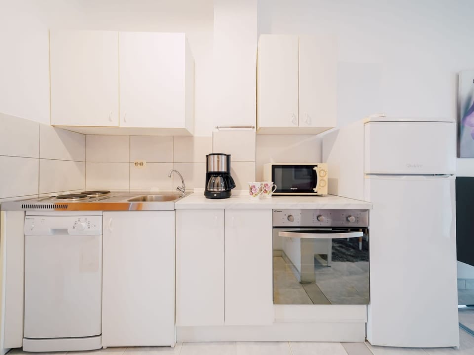 Apartment | Private kitchen | Electric kettle