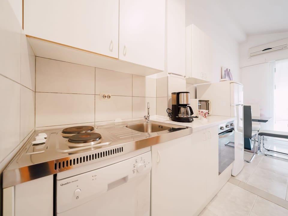 Apartment | Private kitchen | Electric kettle