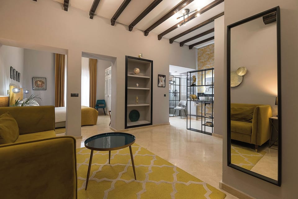 Design Suite, 1 Queen Bed, Non Smoking, City View (San Pedro) | Egyptian cotton sheets, premium bedding, down comforters, minibar