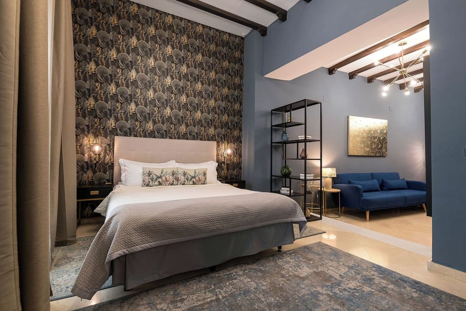 Design Suite (Corredera) | Egyptian cotton sheets, premium bedding, down comforters, minibar