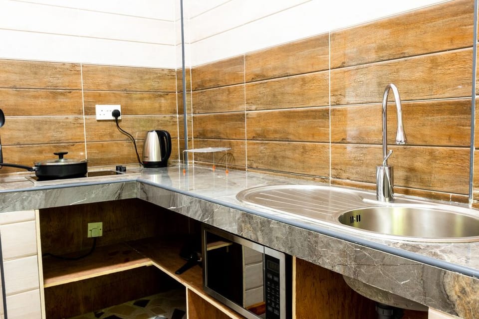 Comfort Room | Private kitchen