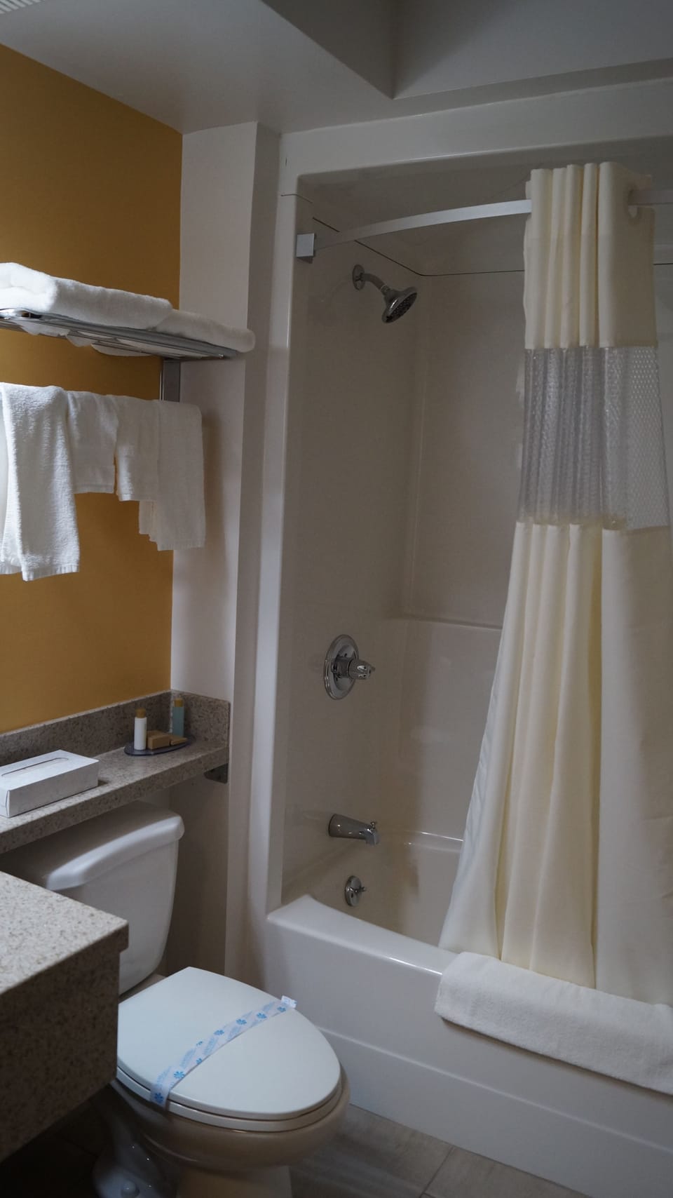 Bay Hill Inns & Suites, Neepawa Hotel in Manitoba