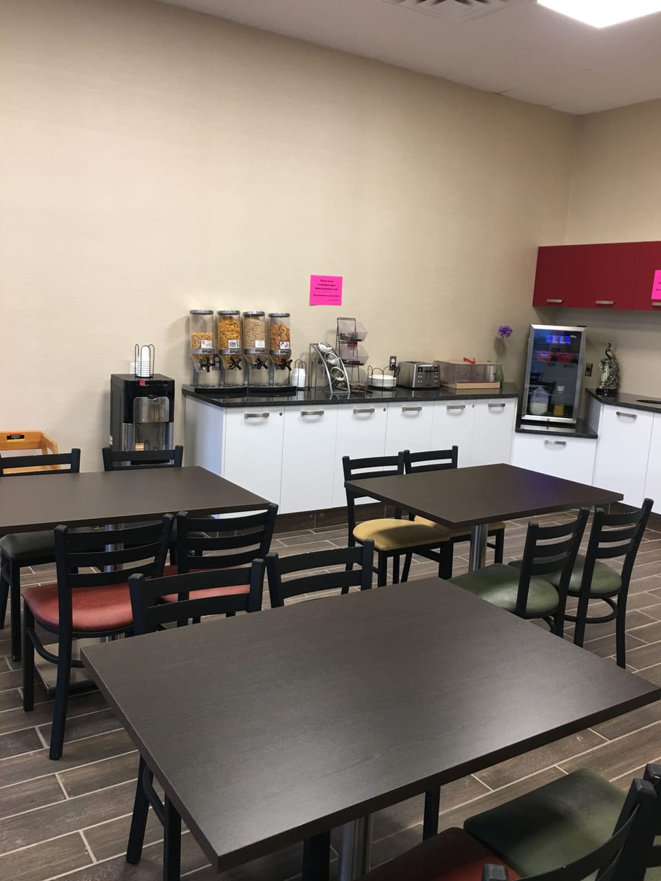 Free daily continental breakfast