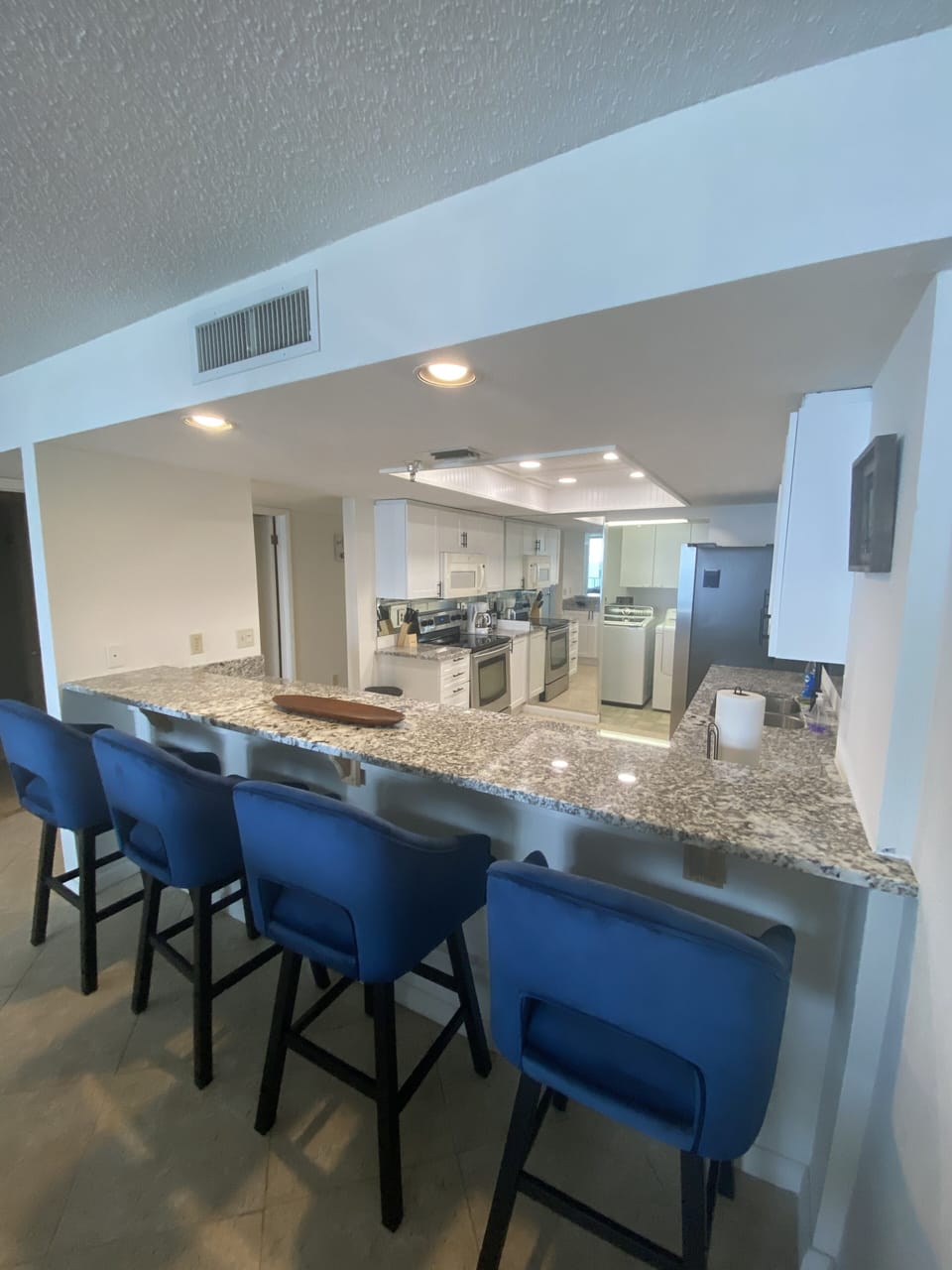Breakfast bar seats 4