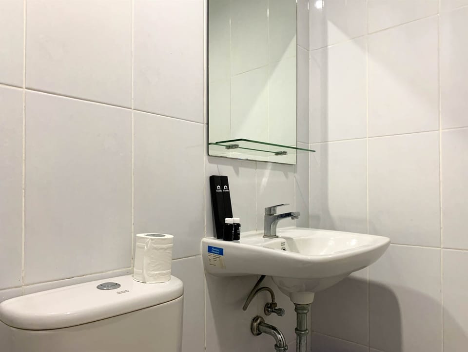 Deluxe Apartment | Bathroom