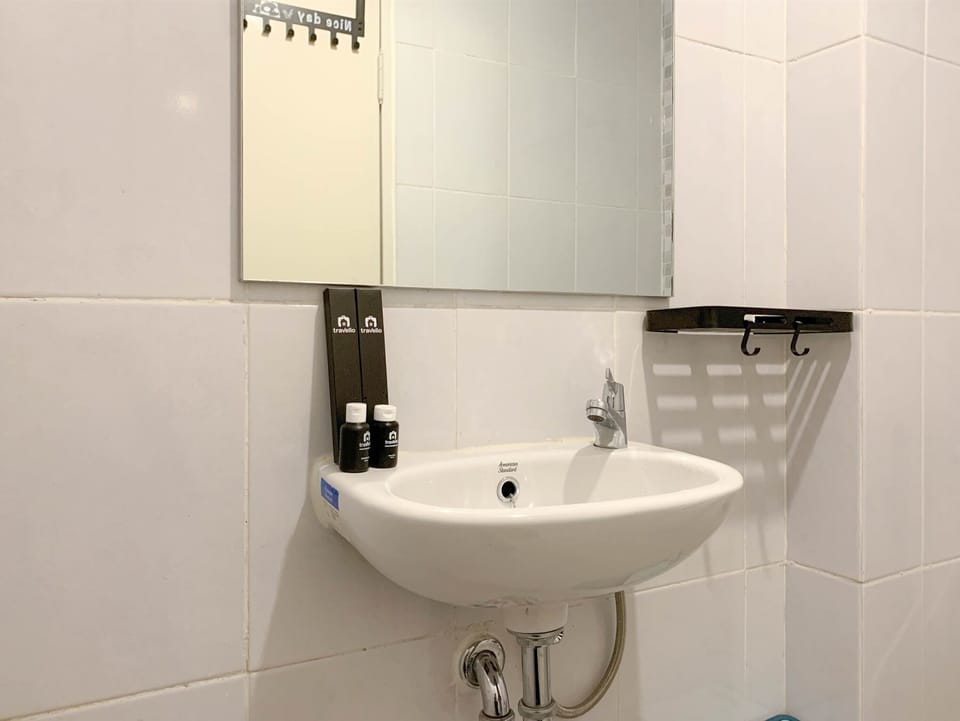 Deluxe Apartment | Bathroom