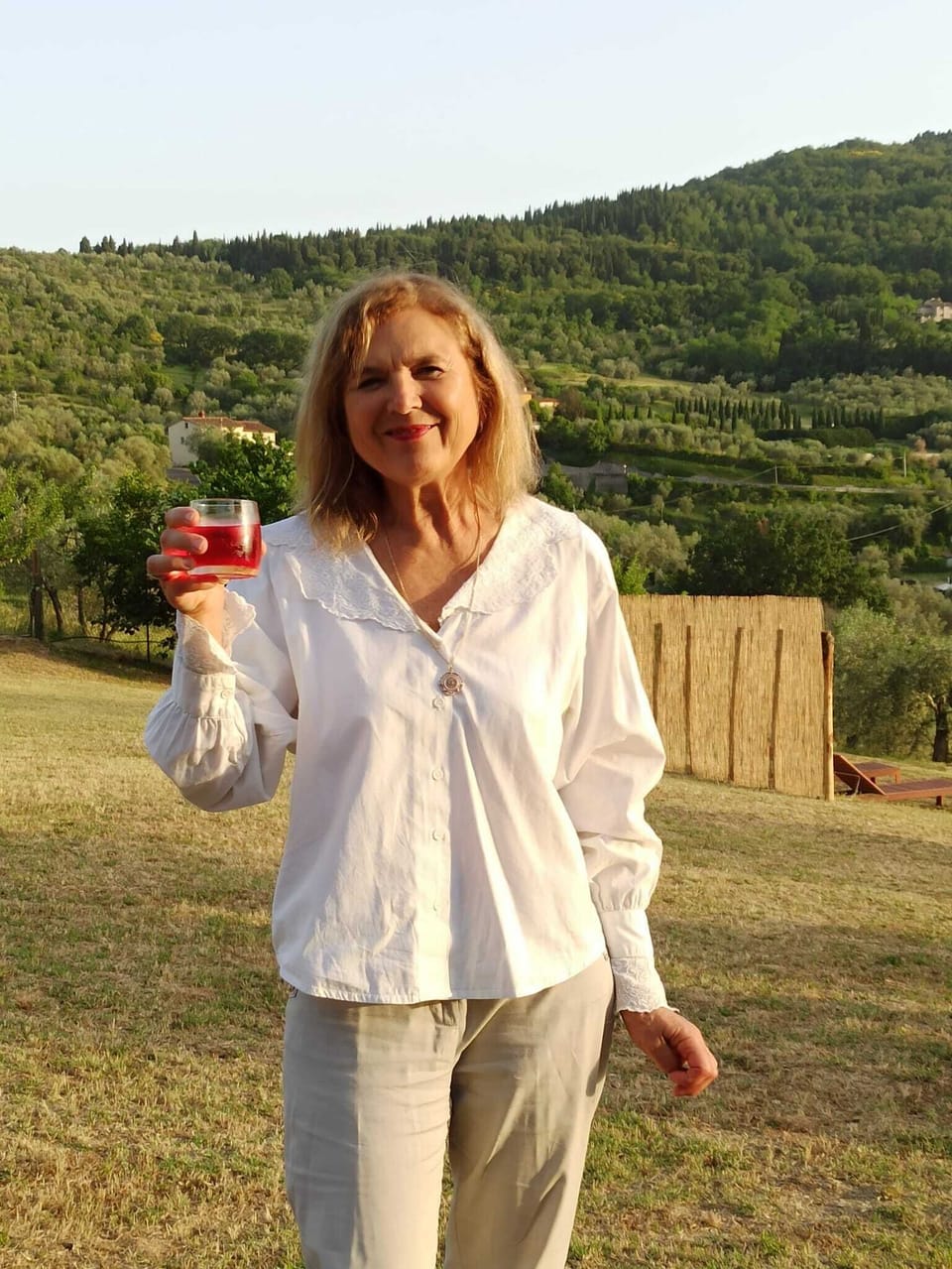 Cheers, I'm Violetta!