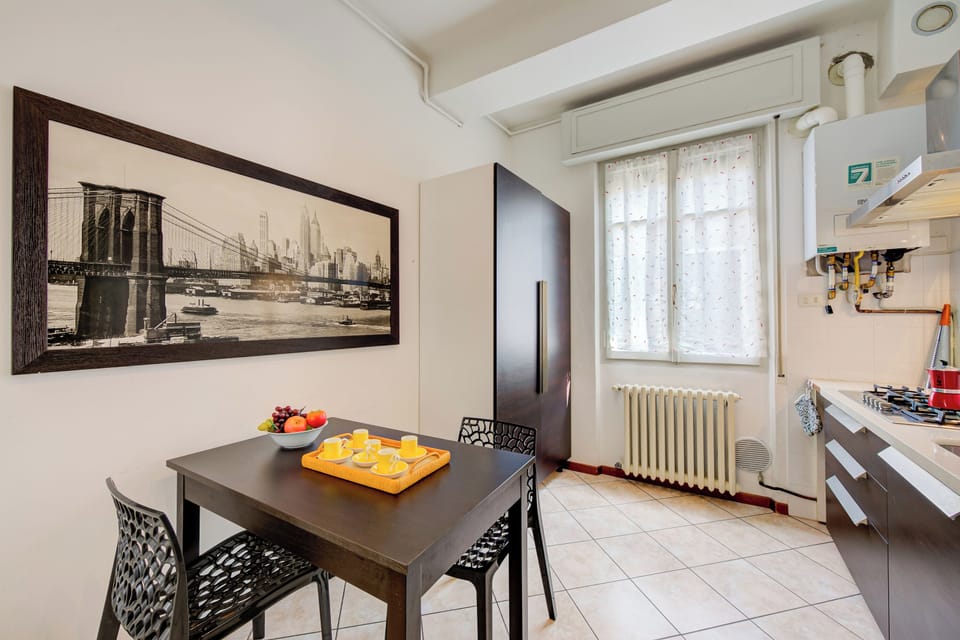 Family Apartment, 2 Bedrooms, Balcony (Casa Rachele Stresa center 2BR +) | Dining