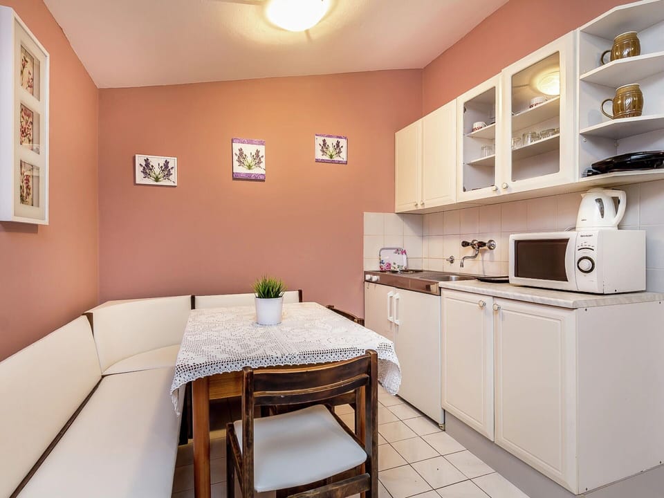 Apartment | Private kitchen