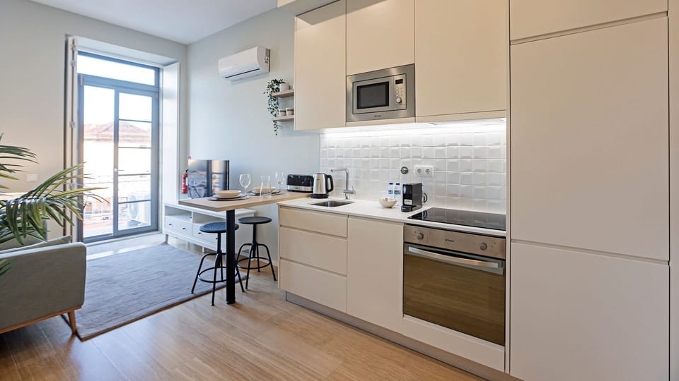 Fully equipped kitchenette for your homecooked meals #cooking