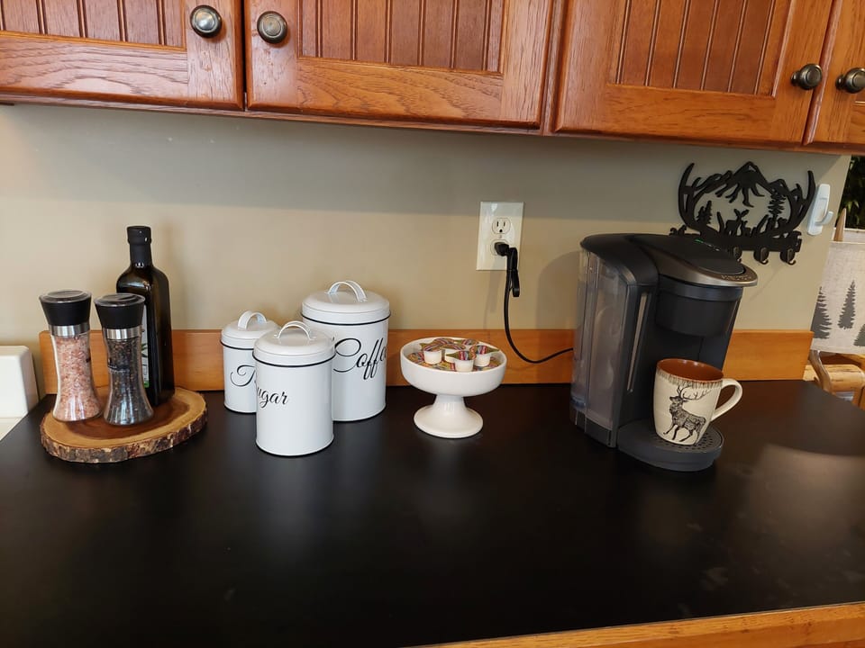 keurig coffee maker and k-cup coffee 