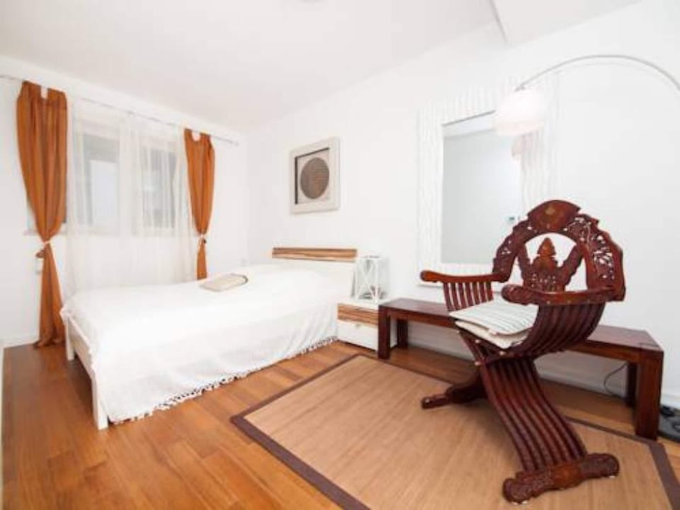 Apartment | 3 bedrooms, iron/ironing board, bed sheets