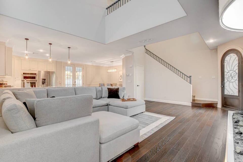 Living Room (3)