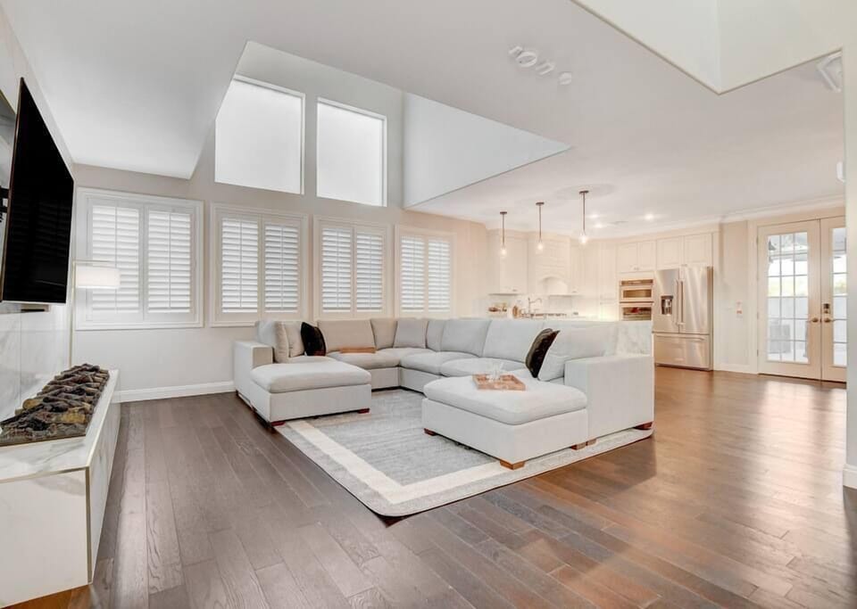 Living Room (2)