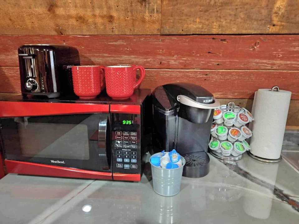 Kitchenette (2)