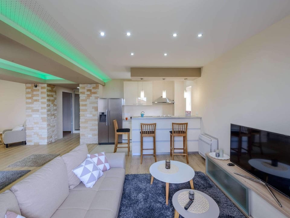 Villa | Living area