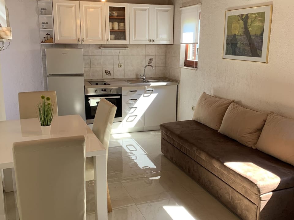 Apartment | Private kitchen