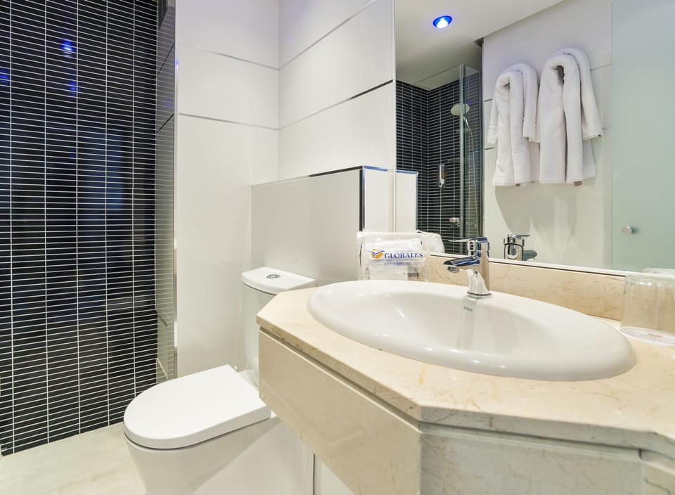 Shower, free toiletries, hair dryer (on request), towels