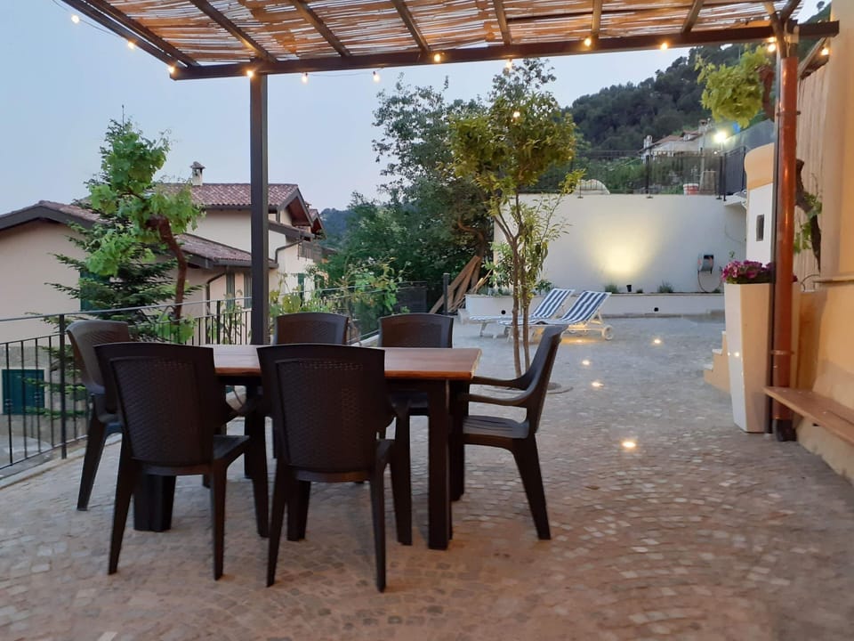 House | Balcony
