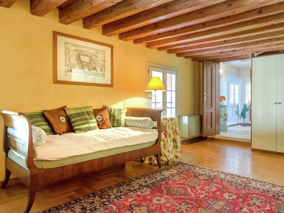 House | 4 bedrooms, individually furnished, bed sheets