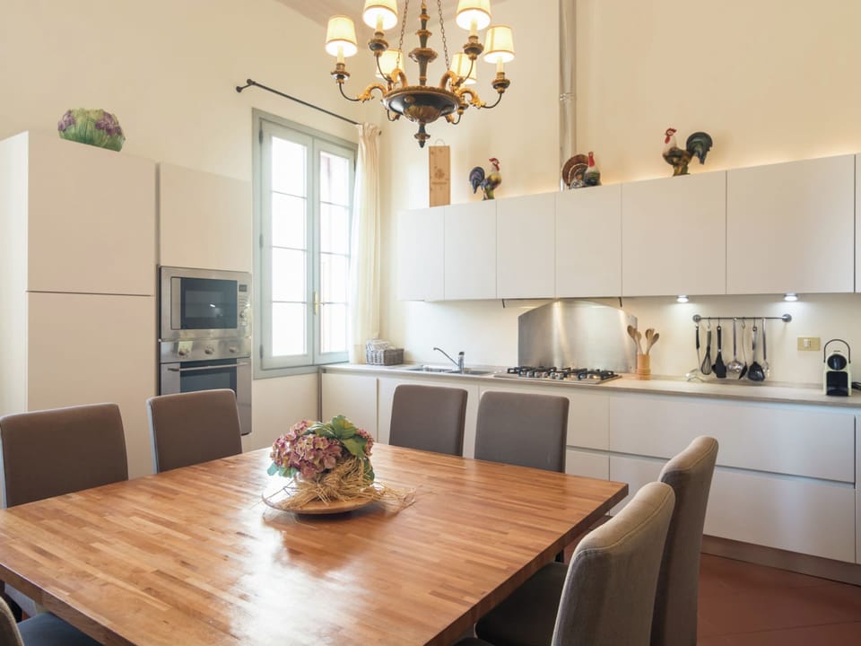 House | 4 bedrooms, individually furnished, bed sheets