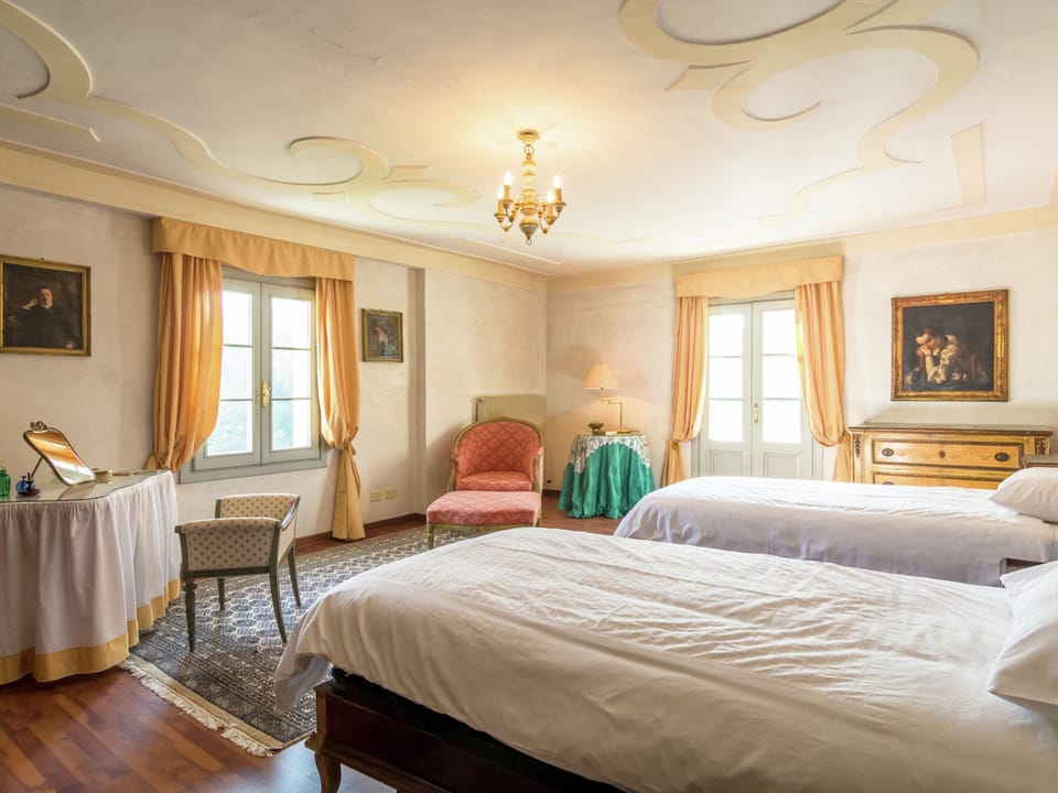 House | 4 bedrooms, individually furnished, bed sheets