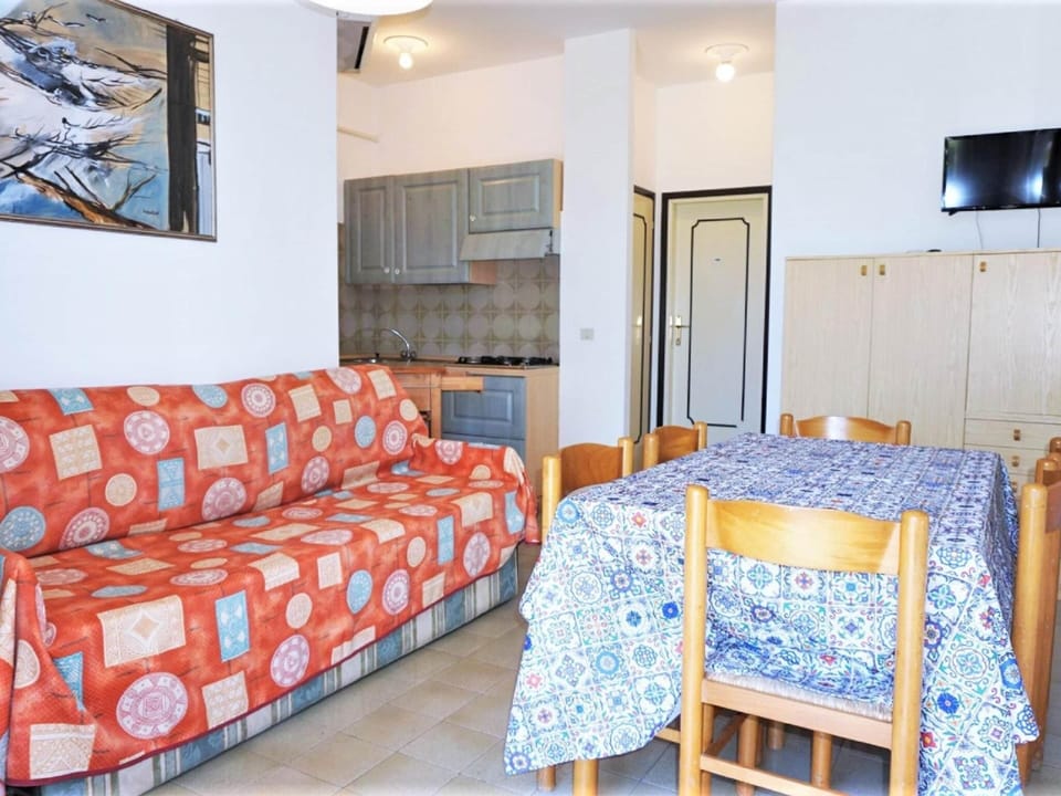 Apartment | Dining