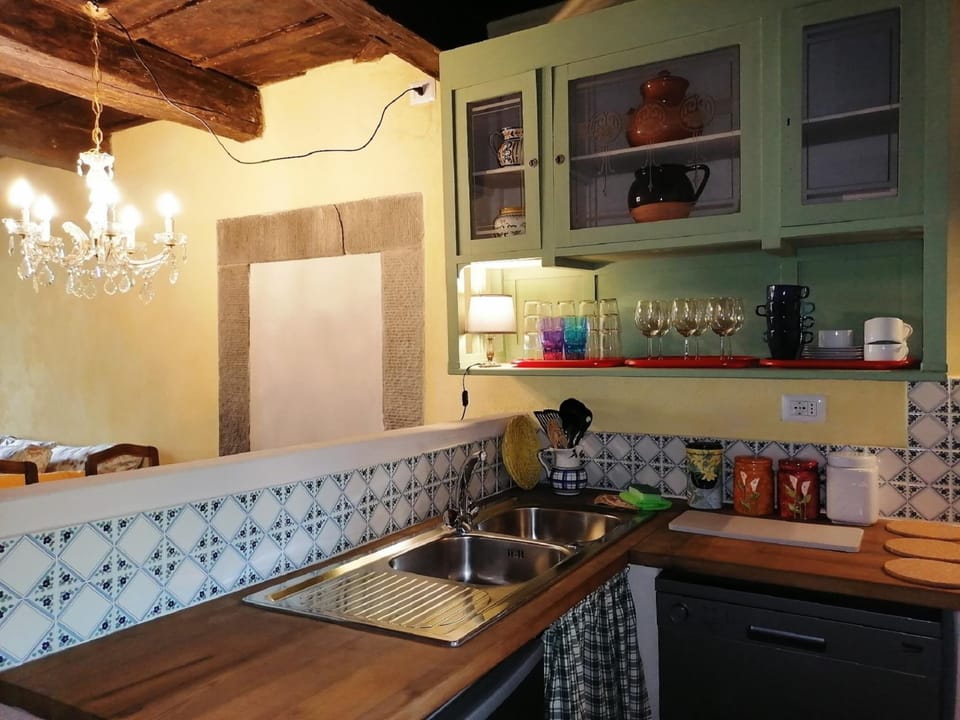 House | Private kitchen | Highchair