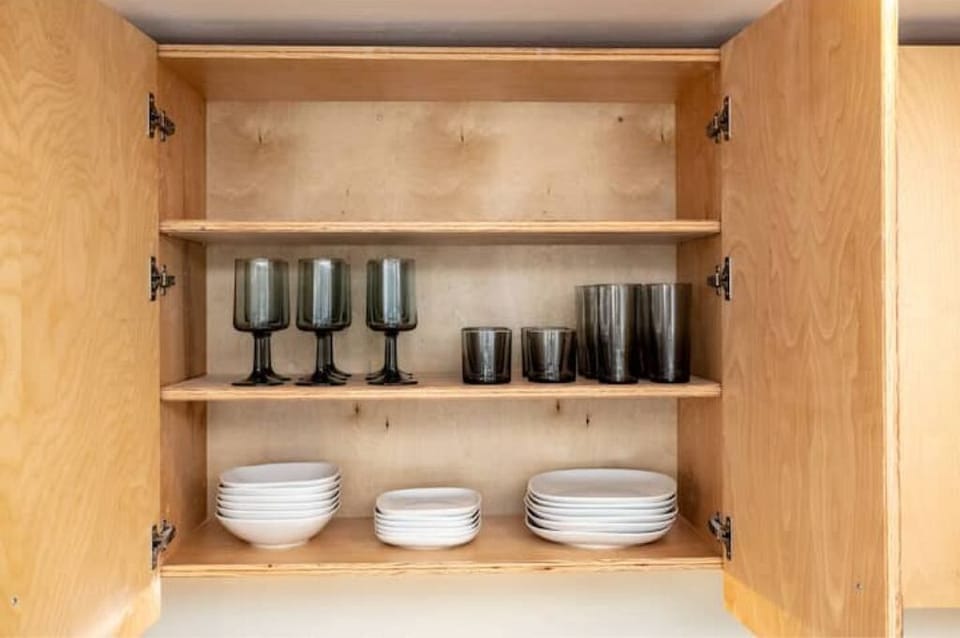 Plates, bowls, drinking glasses, wine glasses