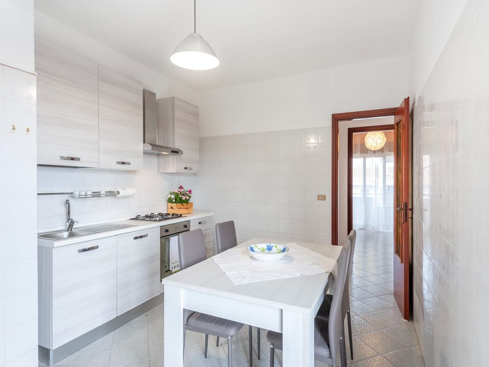 Apartment | Private kitchen | Electric kettle, toaster