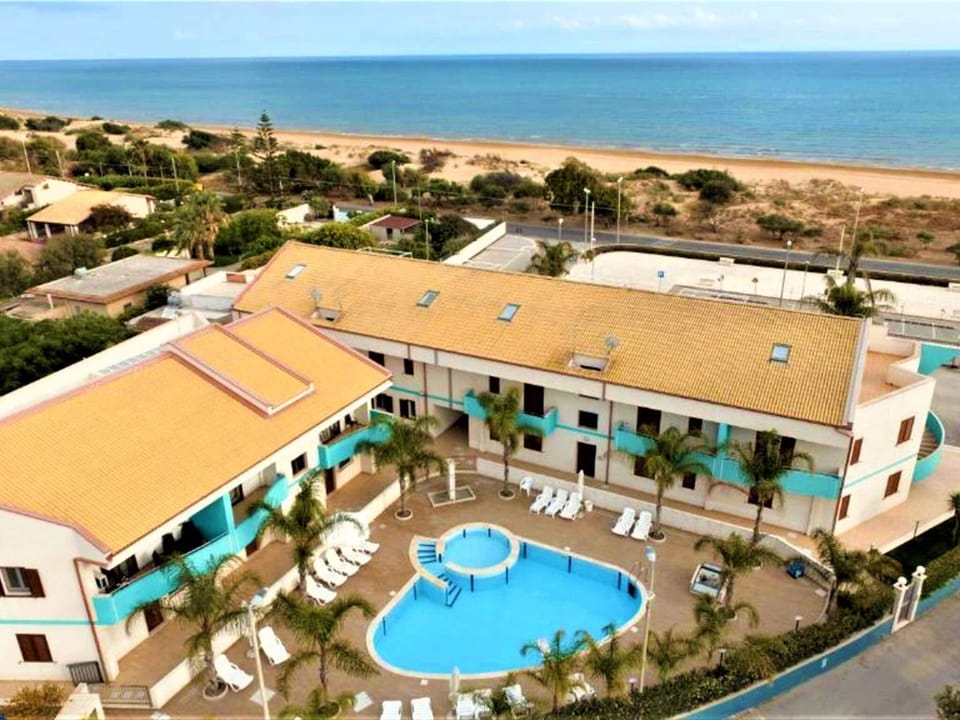 Apartment | Pool | Outdoor pool