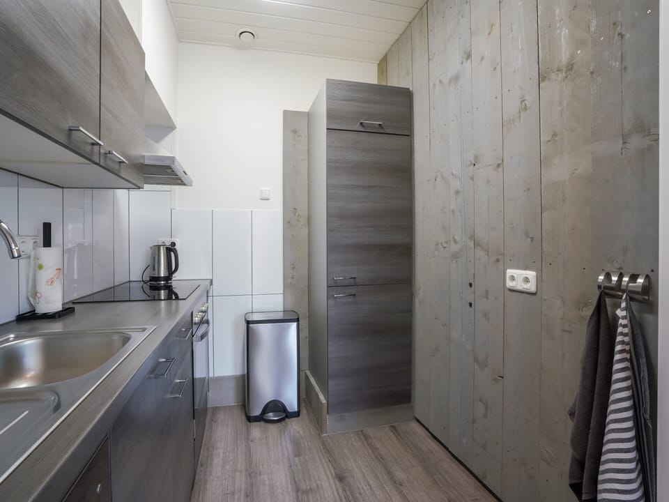 House | Private kitchen | Stovetop, dishwasher