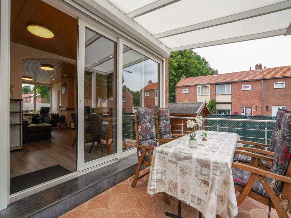 House | Balcony