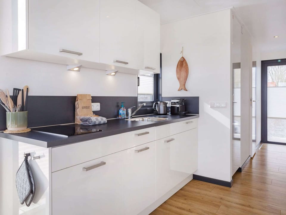 Mobile Home | Private kitchen | Highchair