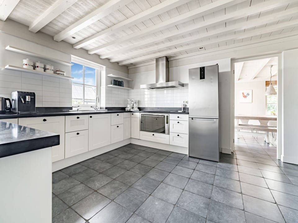 House | Private kitchen | Microwave, coffee/tea maker, highchair