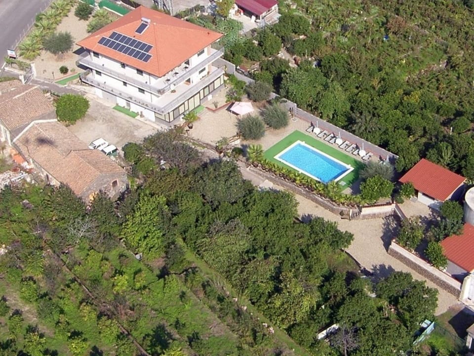 Apartment | Pool | Outdoor pool