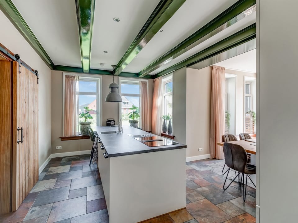 House | Private kitchen | Coffee/tea maker, highchair