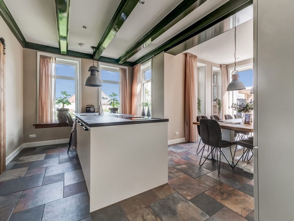 House | Private kitchen | Coffee/tea maker, highchair