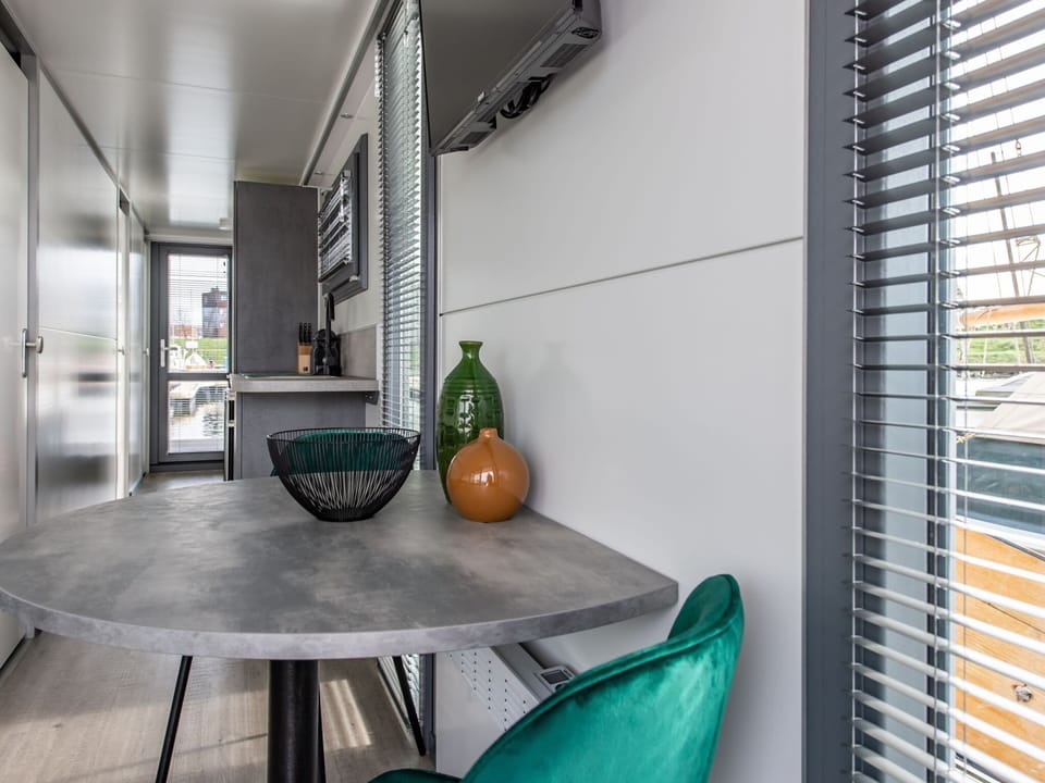 Mobile Home | Dining