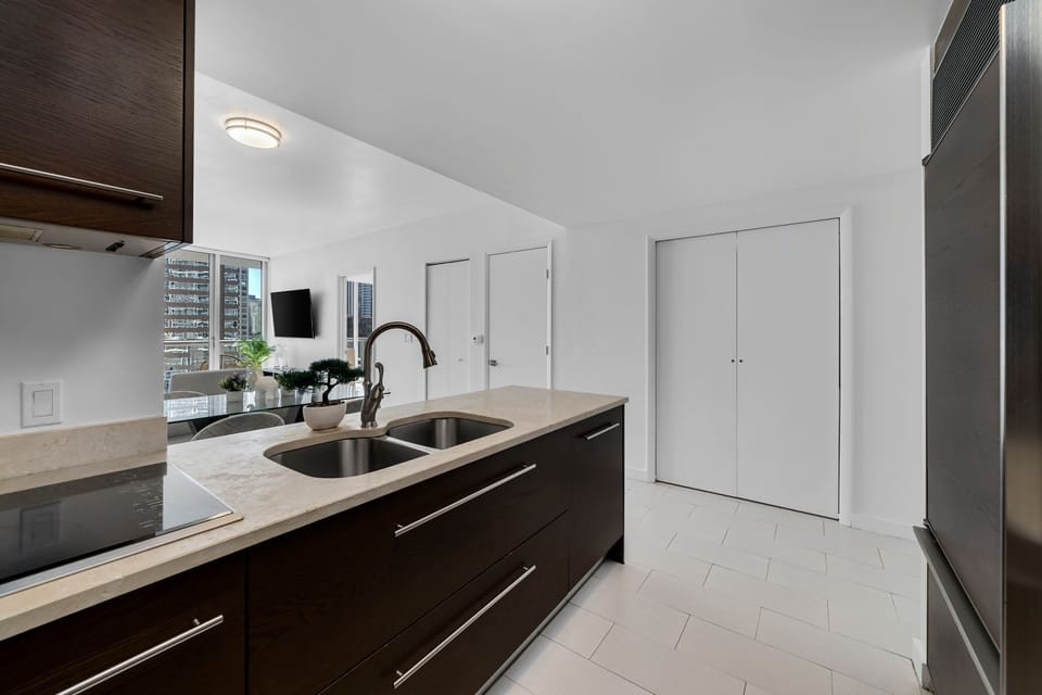 Fully-equipped kitchen!