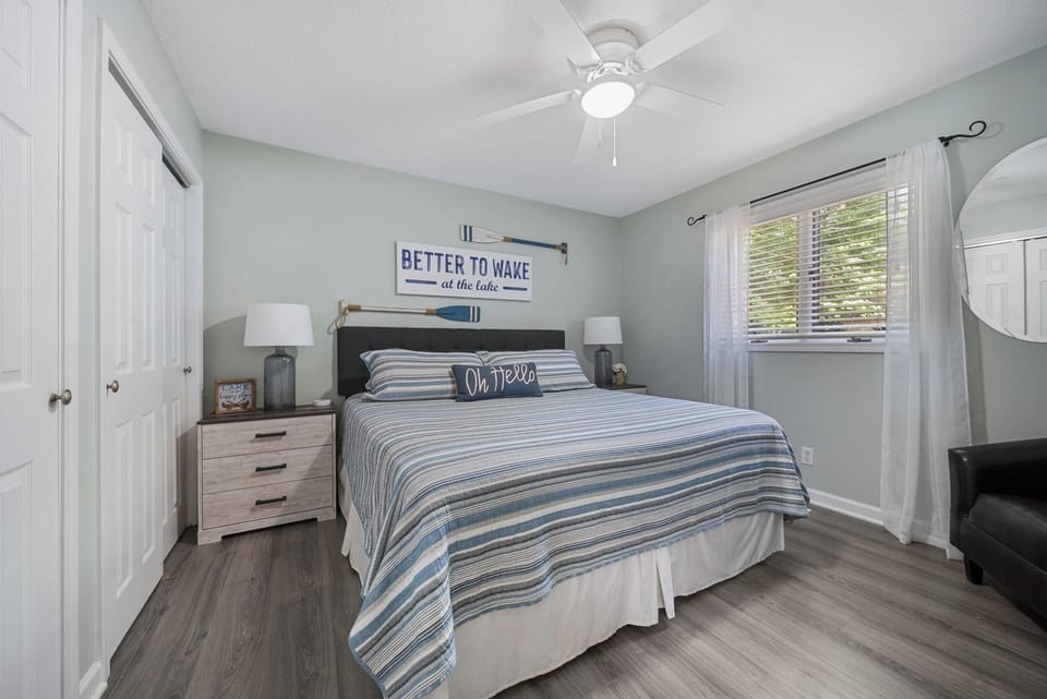 Main Floor KING Bedroom w/ Smart TV