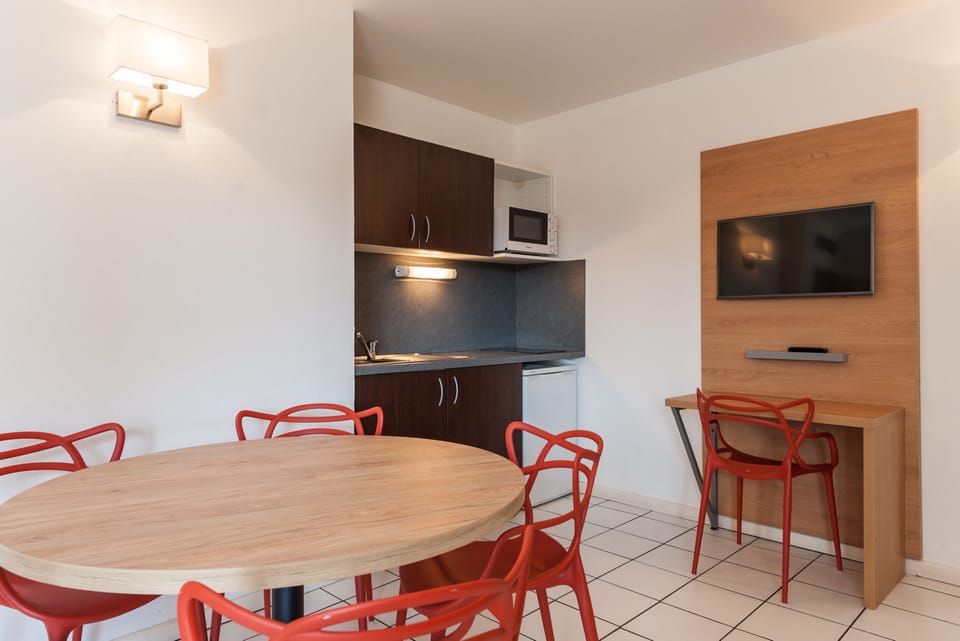 Private kitchenette