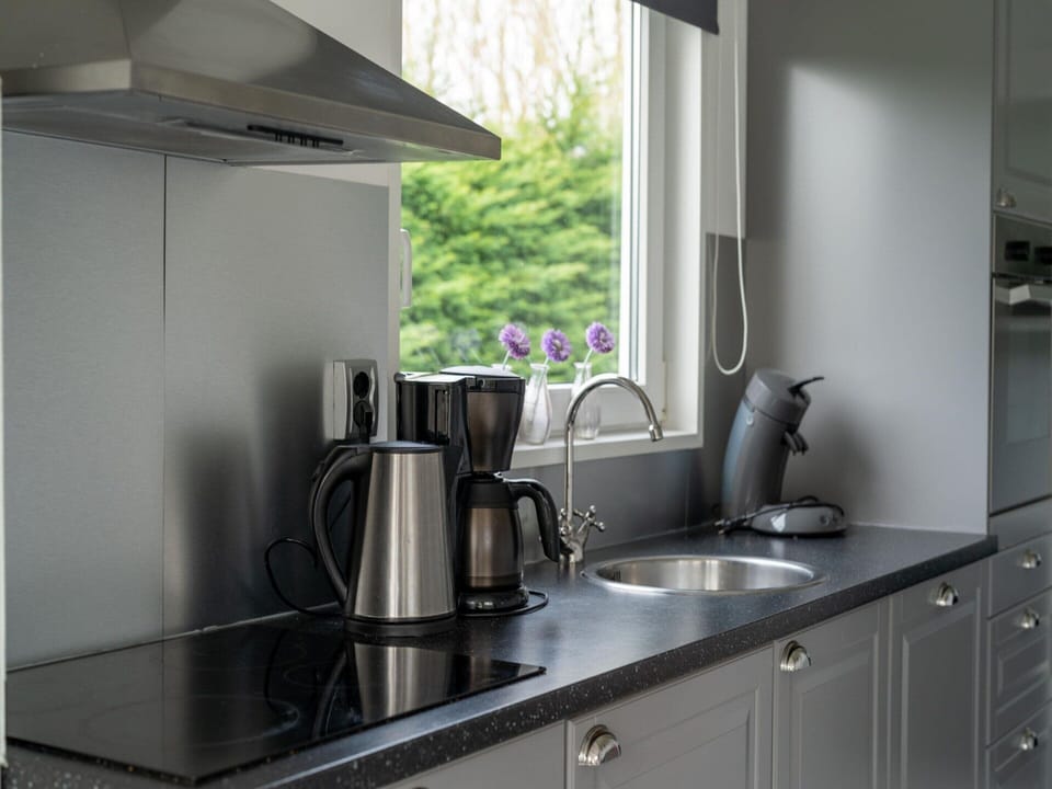 House | Private kitchen | Electric kettle, highchair