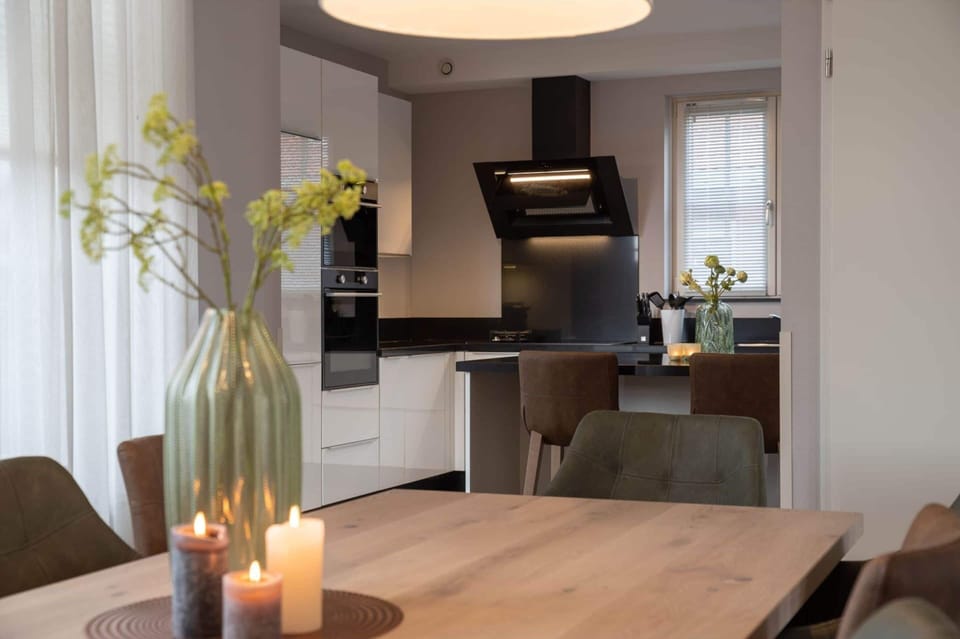 House | Dining