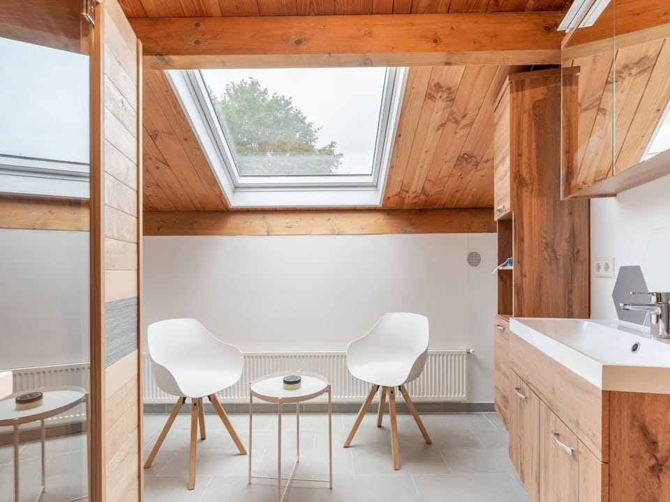 House | Bathroom