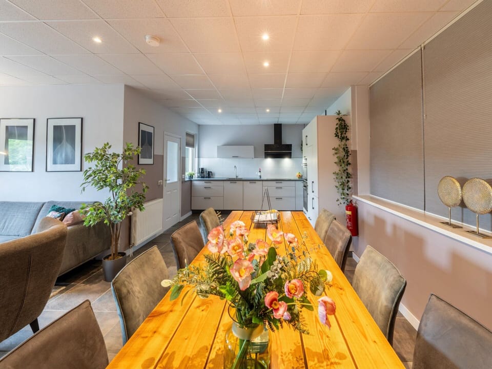 House | Dining