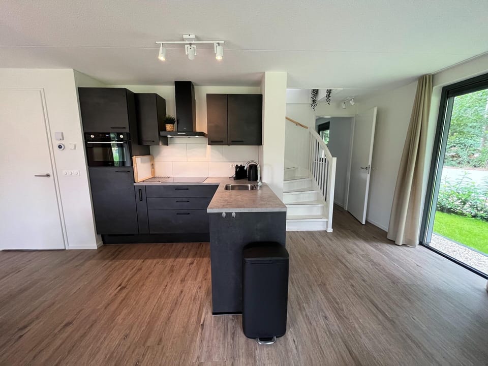 House | Private kitchen | Microwave, highchair